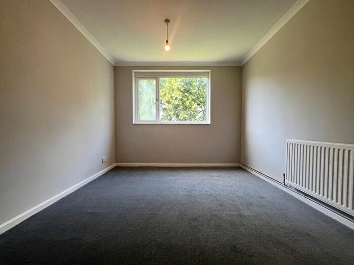 1 Bedroom Flat To Rent In Green Hill Way, Shirley, Solihull, B90