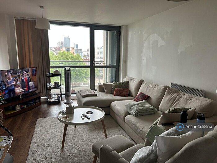 2 Bedroom Flat To Rent In Holiday Street, Birmingham, B1