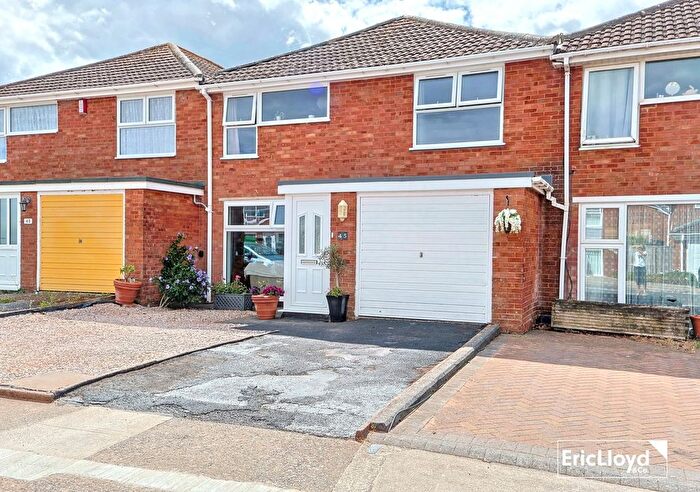 4 Bedroom Terraced House For Sale In St. Mawes Drive, Paignton, TQ4