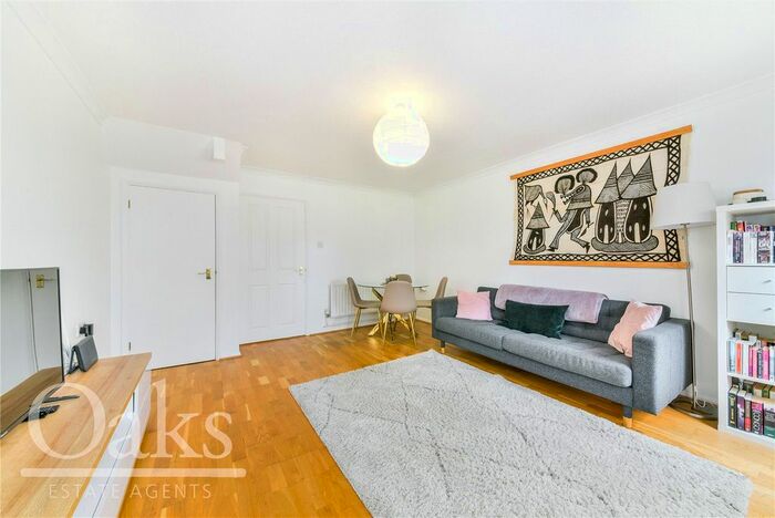 2 Bedroom Terraced House To Rent In Backley Gardens, London, SE25