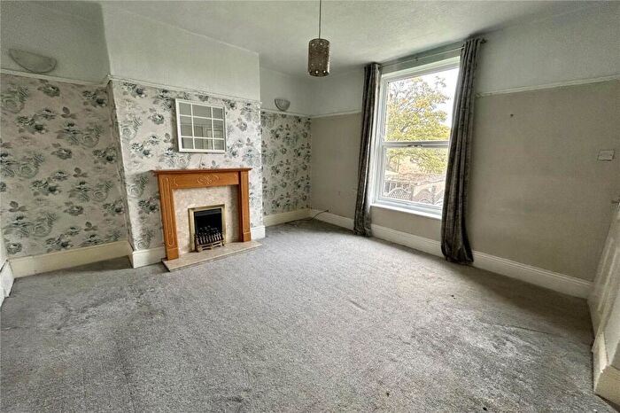 3 Bedroom Terraced House For Sale In Rufford Road, Huddersfield, West Yorkshire, HD3