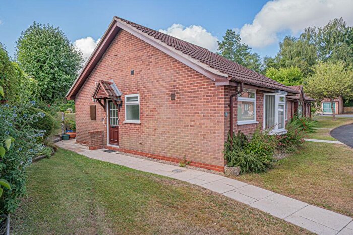 1 Bedroom Bungalow For Sale In Hartlebury Close, Dorridge, B93