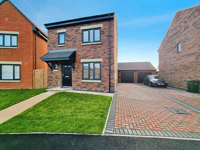 3 Bedroom Detached House For Sale In Granville Drive, Chapel Park, NE5