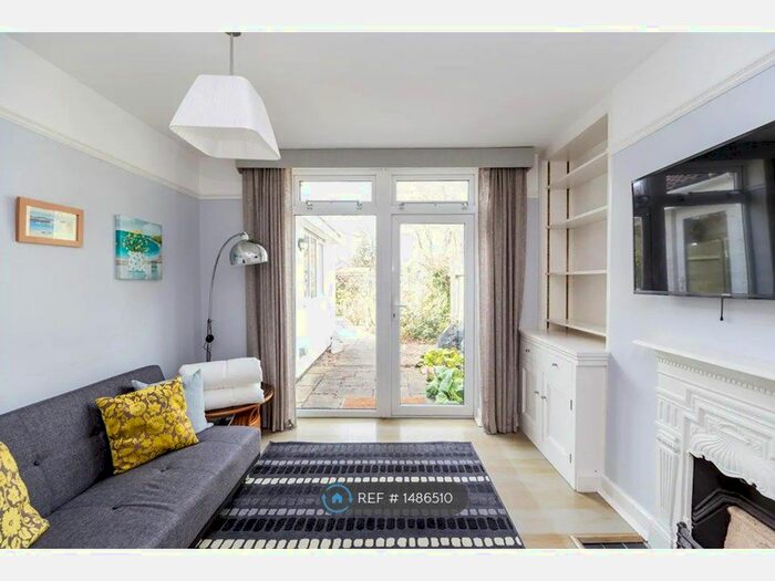 4 Bedroom Semi-Detached House To Rent In Milton Road, Cambridge, CB4