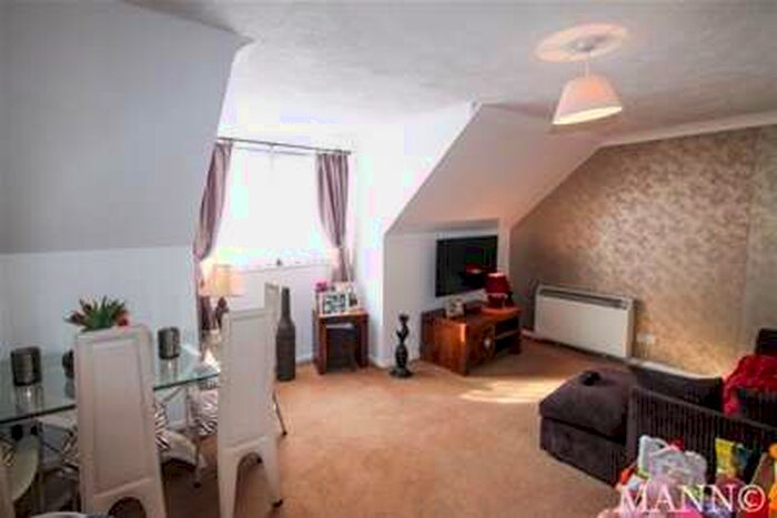 1 Bedroom Flat To Rent In Overton Road, Sutton, SM2