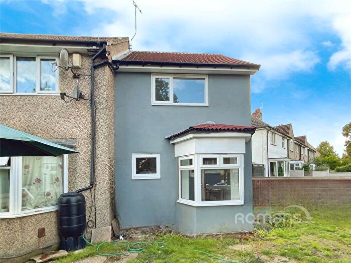 1 Bedroom Semi Detached House To Rent In Oxford Road, Tilehurst, Reading, RG30