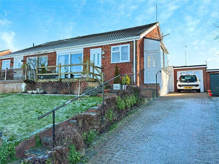 3 Bedroom Bungalow For Sale In Whiteland Rise, Studland Park, BA13