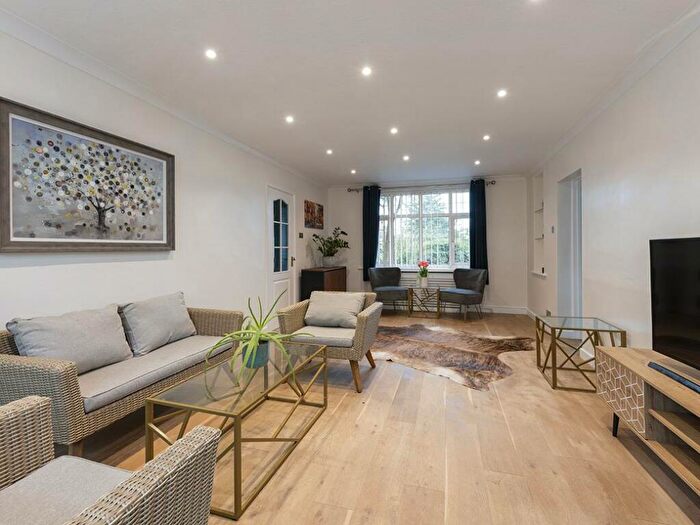 5 Bedroom Detached House For Sale In Bradford Road, Sherborne, Dorset, DT9