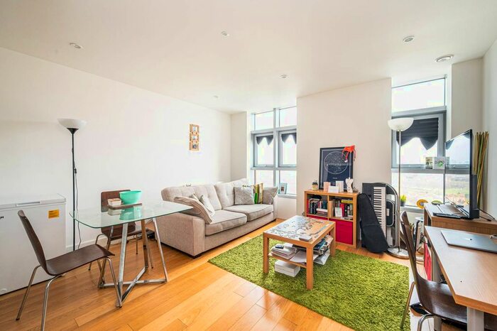 1 Bedroom Flat To Rent In Barking Road, Vermillion, Canning Town, London, E16