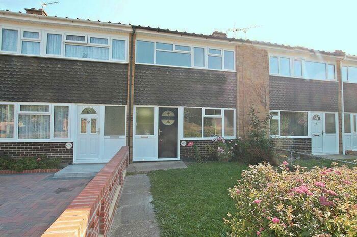 3 Bedroom Terraced House To Rent In Bishopsfield Road, Fareham, PO14