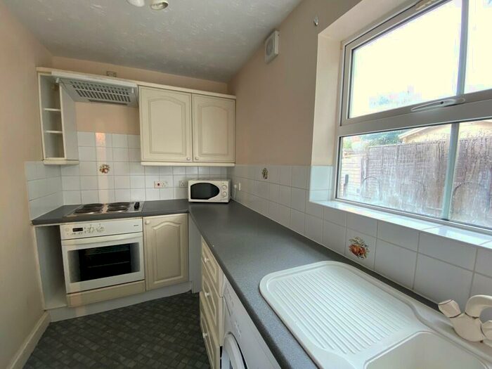 2 Bedroom Flat To Rent In Bowden Lane, Mill Court, SO17
