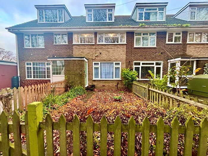 4 Bedroom House To Rent In Burlington Gardens, Rainham, ME8