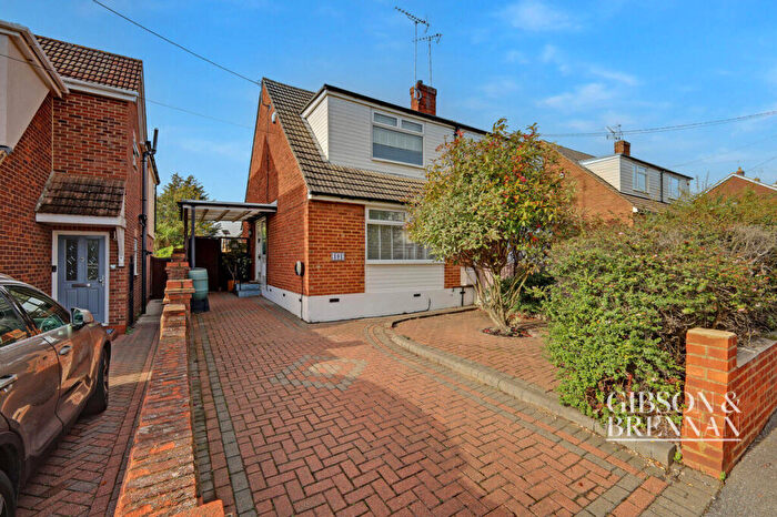 2 Bedroom Semi Detached House For Sale In Manor Road, Benfleet, SS7