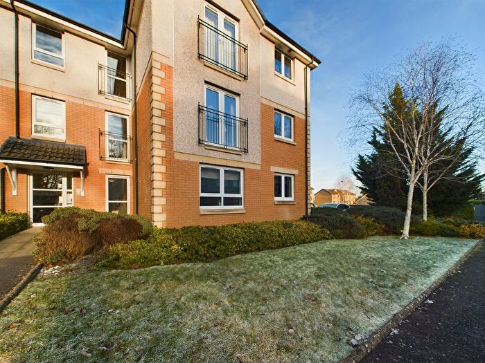 2 Bedroom Flat To Rent In Mcphee Court, Hamilton, ML3