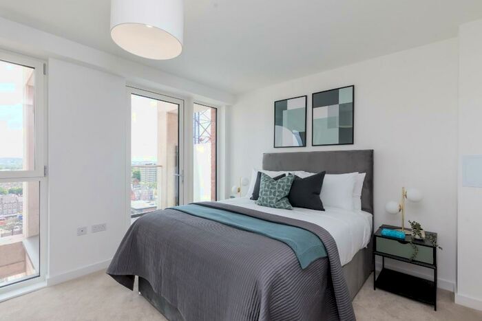 2 Bedroom Apartment To Rent In Thunderer Street, London, E13