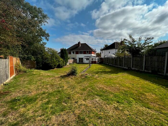 3 Bedroom Semi-Detached House To Rent In Springhill Grove, Penn, Wolverhampton, West Midlands, WV4