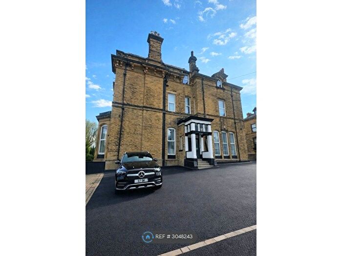 1 Bedroom Flat To Rent In North Park Road, Bradford, BD9