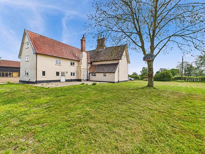 5 Bedroom Farm House To Rent In Manor House Farm, Burston, IP22