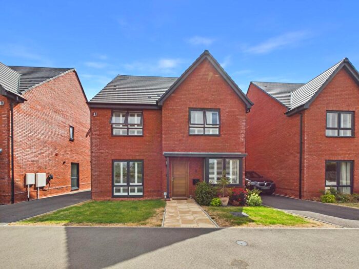 4 Bedroom Detached House For Sale In Porter Close, Longlevens, Gloucester, Gloucestershire, GL2