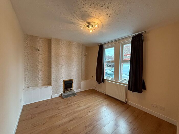 2 Bedroom Terraced House To Rent In Fairlight Road, Eastbourne, BN22