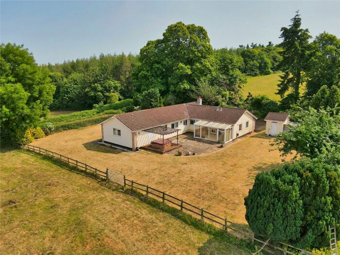 5 Bedroom Bungalow For Sale In Kenn Lane, Exeter, Devon, EX6