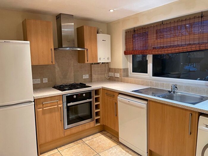 2 Bedroom Maisonette To Rent In Lillibrooke Crescent, Maidenhead, SL6