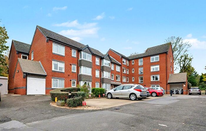 2 Bedroom Flat For Sale In Leicester Road, Market Harborough, LE16