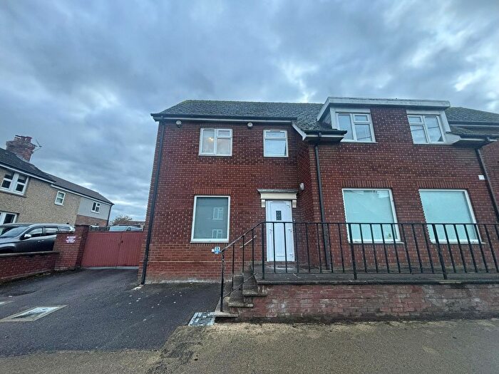 4 Bedroom Property To Rent In High Street, Harrold, Bedford, Bedfordshire., MK43