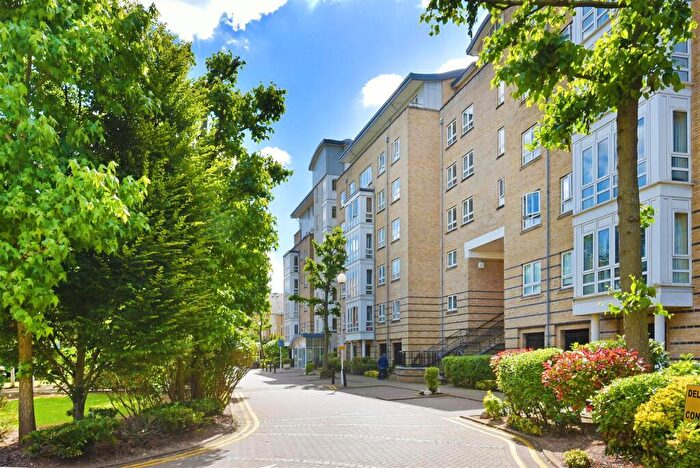 2 Bedroom Apartment To Rent In St. Davids Square, Isle Of Dogs, E14