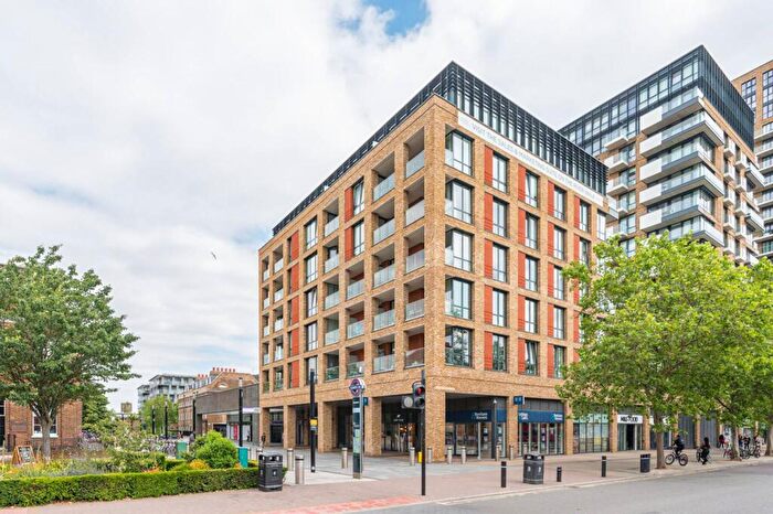 Studio To Rent In Plumstead Road, Woolwich, London, SE18