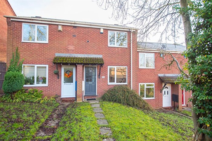 2 Bedroom Town House To Rent In Landmere Gardens, Nottingham, NG3