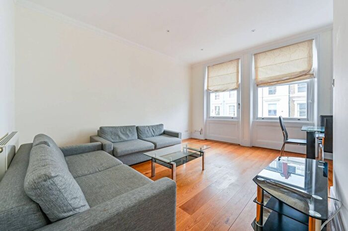 2 Bedroom Flat To Rent In Collingham Place, London, Earls Court, London, SW5