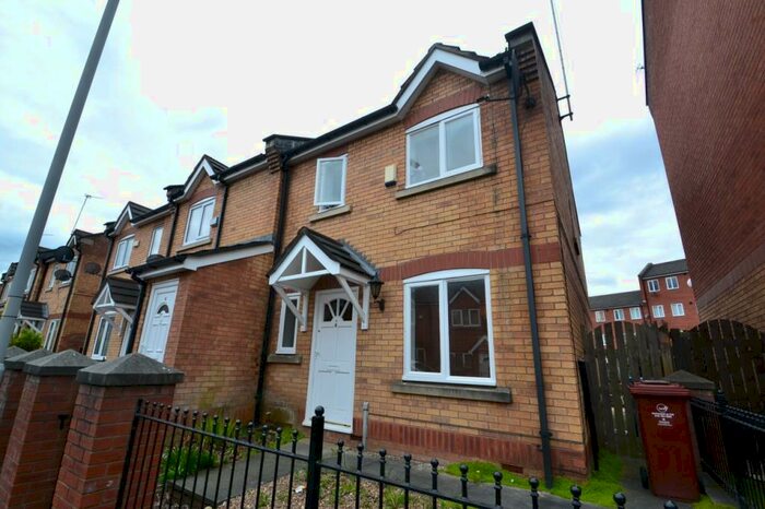 3 Bedroom Semi-Detached House To Rent In Nash Street, Hulme, Manchester., M15