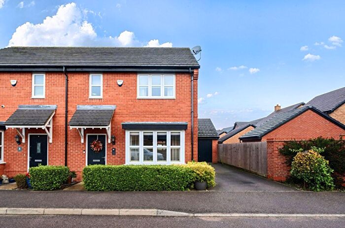 3 Bedroom Semi Detached House For Sale In Brocklehanger Edge, Cranfield, MK43