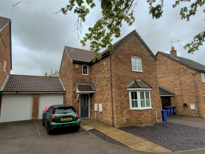 3 Bedroom Detached House For Sale In Senna Drive, Towcester, NN12