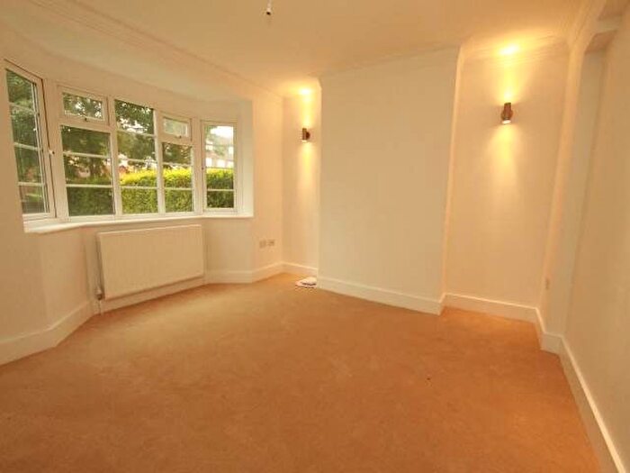 2 Bedroom Flat To Rent In College Hill Road, Harrow, Greater London, HA3
