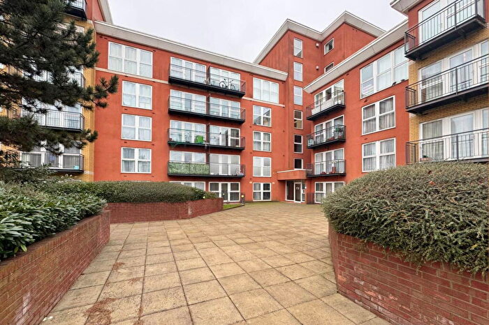 2 Bedroom Apartment To Rent In Monarch Way, Ilford, IG2