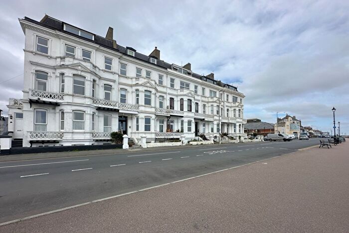 2 Bedroom Flat For Sale In Prince Of Wales Terrace, Deal, CT14