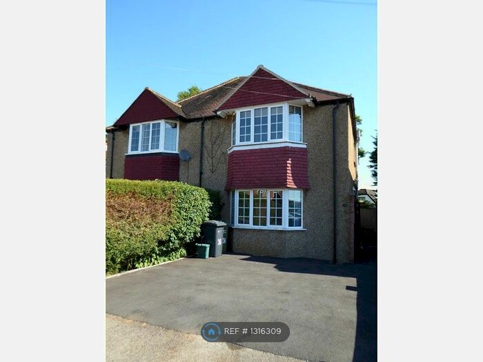 4 Bedroom Semi-Detached House To Rent In Grantley Road, Guildford, GU2