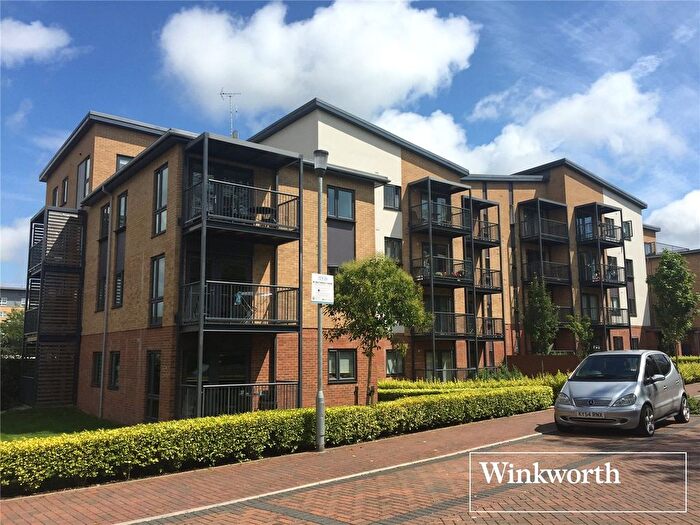 2 Bedroom Flat To Rent In Lawford Court, Grade Close, Elstree, Hertfordshire, WD6