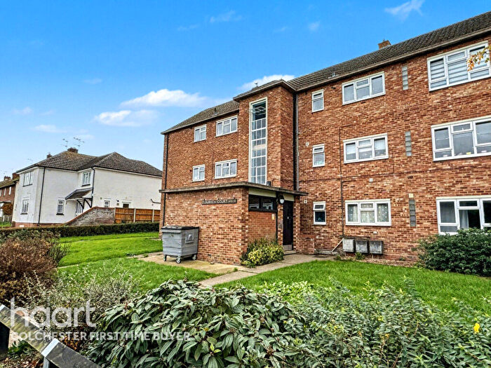 2 Bedroom Apartment For Sale In Queen Mary Avenue, Colchester, CO2