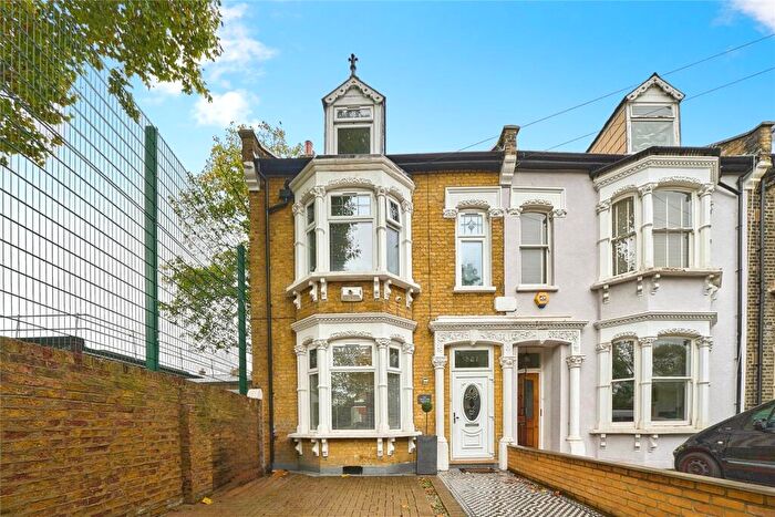 4 Bedroom End Of Terrace House For Sale In Upton Lane, London, E7