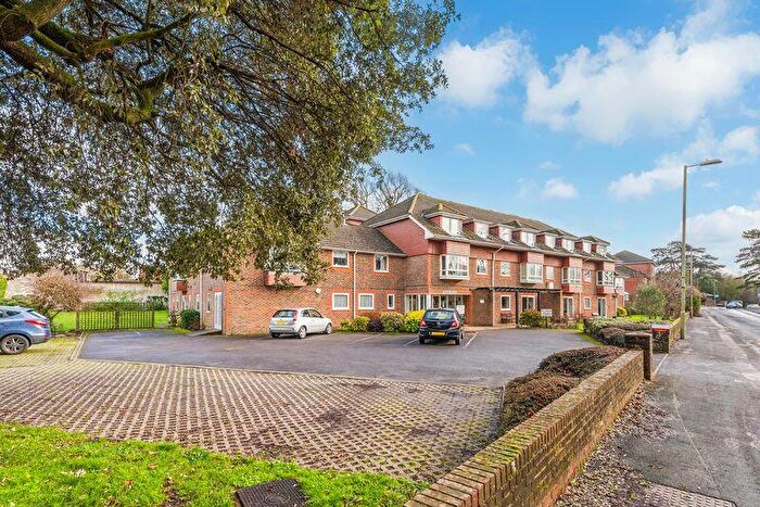 1 Bedroom Flat For Sale In Horndean Road, Emsworth, PO10