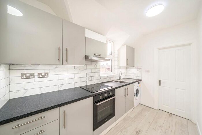 2 Bedroom Flat To Rent In London Road, Thornton Heath, CR7