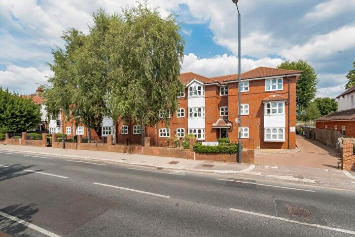 2 Bedroom Flat To Rent In Harrow View, Harrow, HA1