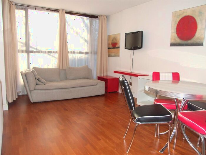 1 Bedroom Flat To Rent In New Road, London, N8