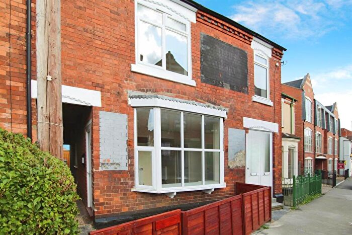 1 Bedroom Flat To Rent In Bath Road, Kettering, Northants, NN16