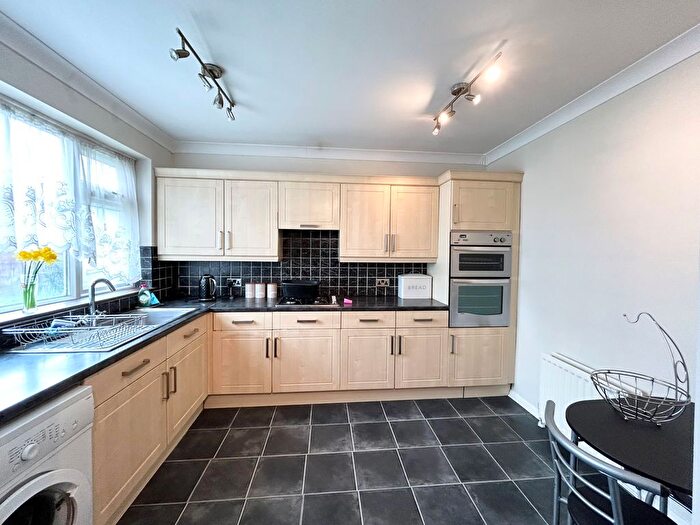 4 Bedroom Property To Rent In Gelsthorpe Road, Romford, RM5