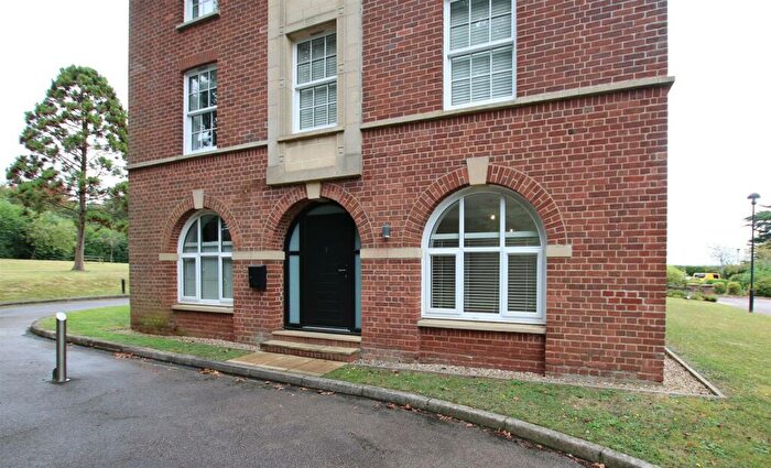 2 Bedroom Flat To Rent In Miller Way, Exminster, EX6
