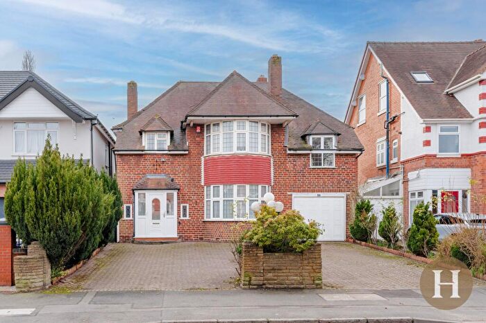 5 Bedroom Detached House For Sale In Lordswood Road, Birmingham, B17
